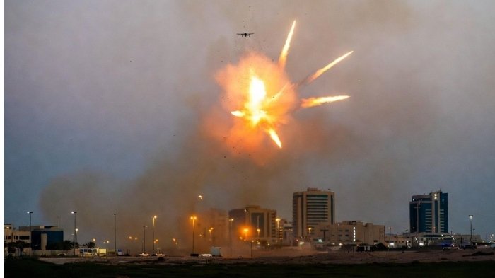 iran missile strikes israel tension near dimona nuclear site